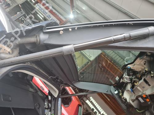 Used Tailgate lift support VOLVO XC60 II (246) [2017-2026]  32033750