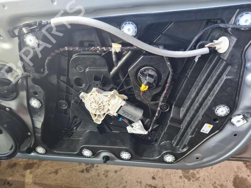 Used Front right window mechanism Front right window mechanism VW PASSAT B5 Variant (3B5) 2.8 V6 (193 hp) 32073130 32073130