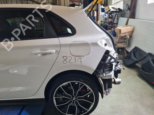 Guarda-lamas trás esquerdo Guarda-lamas trás esquerdo HYUNDAI i30 (PDE, PD, PDEN) 2.0 N (275 hp) 34040437 34040437