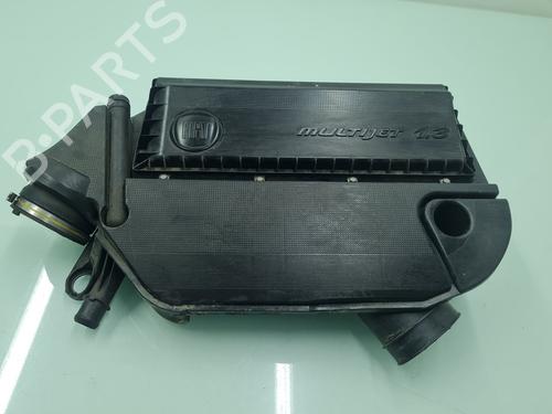 Used Air filter box FIAT 500L (351_, 352_) 1.3 D Multijet (199LXY1A, 199LXY11) (84 hp) 23424238