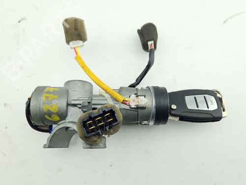ignition-barrel-ssangyong-tivoli-2015-39916678 main image