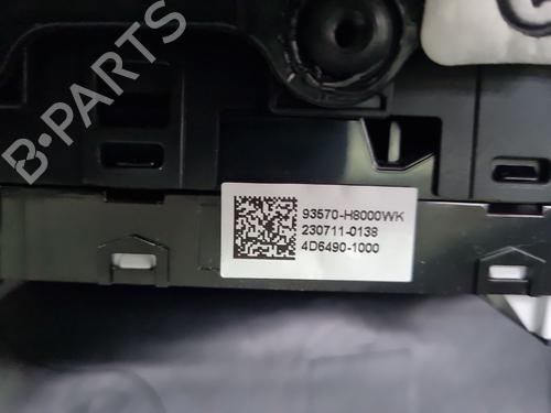 Left front window switch KIA STONIC (YB) 1.0 T-GDi Eco-Dynamics+ | BP37997294I27 - Image 1