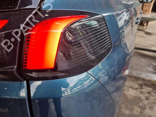 Right taillight PEUGEOT 5008 II (MC_, MJ_, MR_, M4_)  | BP29722560C35 