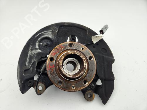 Used Left front steering knuckle PEUGEOT 5008 II (MC_, MJ_, MR_, M4_) [2016-2026]  29722555