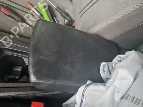 Used Armrest / Center console SEAT LEON Sportstourer (KL8, KLD) [2020-2025]  30759552