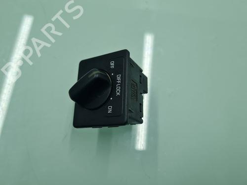 Switch NISSAN PATROL GR V Wagon (Y61) 2.8 TD | BP21642488I30