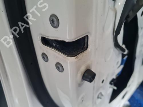 front-left-lock-toyota-corolla-estate-_e21_-2019-32866712 main image