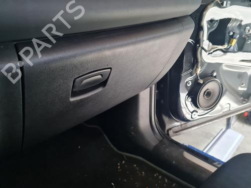 Used Glove box Glove box RENAULT KADJAR (HA_, HL_) [2015-2026] 33013118 33013118