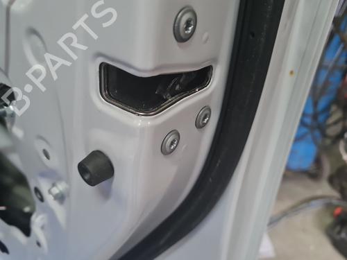 front-right-lock-toyota-yaris-cross-mxp_-2020-34401649 main image