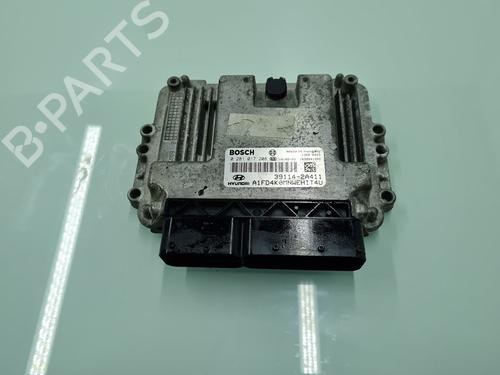 Used Engine control unit (ECU) HYUNDAI i30 Estate (FD) 1.6 CRDi (90 hp) 21639724