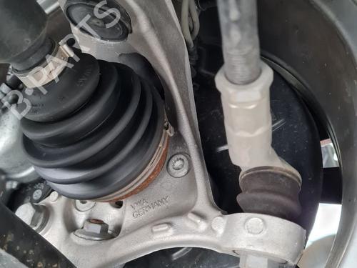 Used Right front steering knuckle Right front steering knuckle VW TOURAN (5T1) 2.0 TDI (150 hp) 31813518 31813518