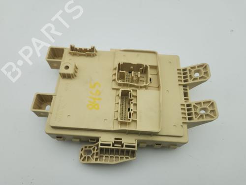 Used Fuse box Fuse box 37643663 37643663