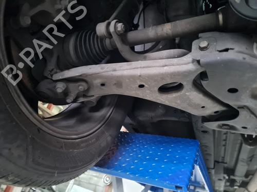 Used Right front suspension arm KIA SPORTAGE III (SL) [2009-2017]  32528316