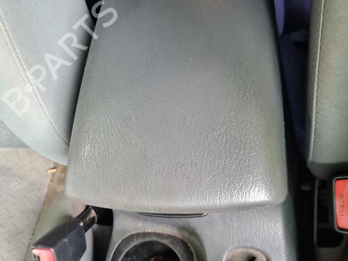 Used Armrest / Center console JEEP CHEROKEE (KJ) 2.8 CRD 4x4 (150 hp) 28296609