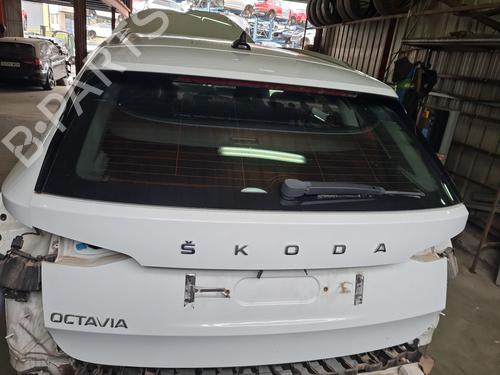 Bagklap CC/Kombi-Coupé Bagklap CC/Kombi-Coupé SKODA OCTAVIA IV Combi (NX5, PV5) 2.0 TDi (150 hp) 35725260 35725260