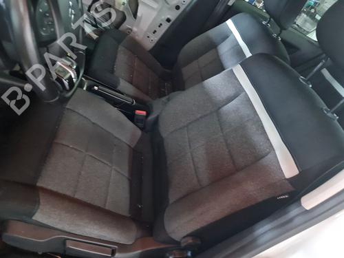 Sæde venstre fortil Sæde venstre fortil CITROËN C4 CACTUS 1.2 THP 110 (110 hp) 36779171 36779171