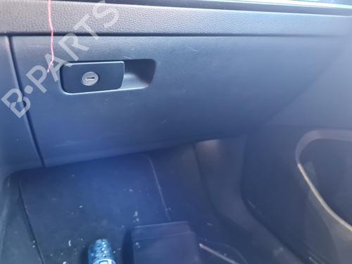 Used Glove box VW GOLF VII (5G1, BQ1, BE1, BE2) 1.6 TDI (105 hp) 21648681