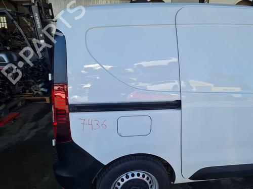 right-rear-fenders-renault-express-box-bodympv-2021-24126274 main image