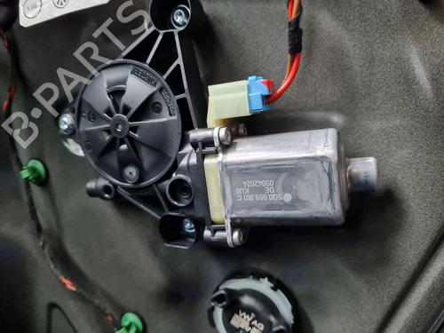 rudehejsemekanisme-hjre-foran-vw-touran-5t1-2015-31809545 main image