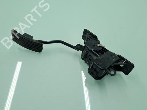 Used Pedal MITSUBISHI L200 / TRITON (KA_T, KB_T) 2.5 DI-D 4WD (KB4T) (136 hp) 21641526