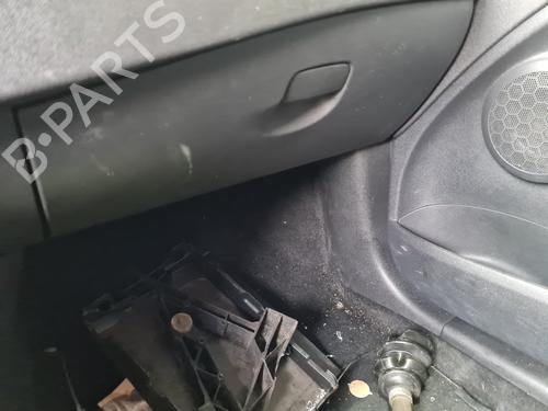 Used Glove box RENAULT MEGANE III Hatchback (BZ0/1_, B3_) 1.5 dCi (BZ1G, BZ1W, BZ0R) (95 hp) 23228943