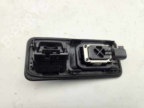 Tailgate handle JAGUAR F-PACE (X761) 2.0 TD4 AWD | BP31573692C132 - Image 2