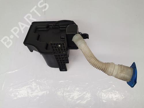 Used Windscreen washer tank Windscreen washer tank AUDI A1 Sportback (8XA, 8XF) 1.4 TFSI (122 hp) 34638700 34638700