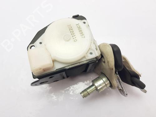 Used Rear center seatbelt NISSAN MICRA IV (K13K, K13KK) 1.2 (80 hp) 22659044