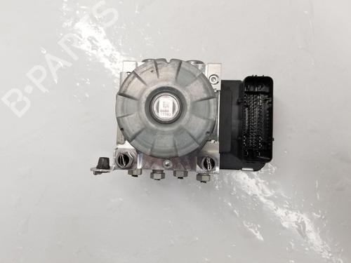 Used ABS pump VOLVO V60 II (225) D4 (190 hp) 22665226