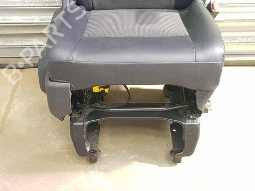 Right front seat VAUXHALL VIVARO C Van (K0) 1.5 | BP36052130C16 - Image 4