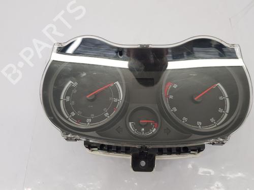 Cockpit VAUXHALL CORSA Mk III (D) (S07) 1.2 i 16V (L08) (86 hp) 30331038