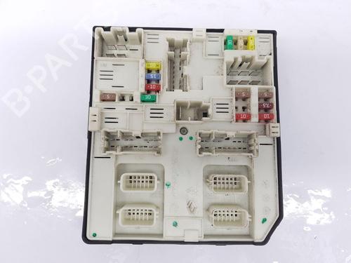 Used Fuse box VAUXHALL MOVANO Mk II (B) VAN (X62) 2.3 CDTI FWD (FV) (101 hp) 29815811