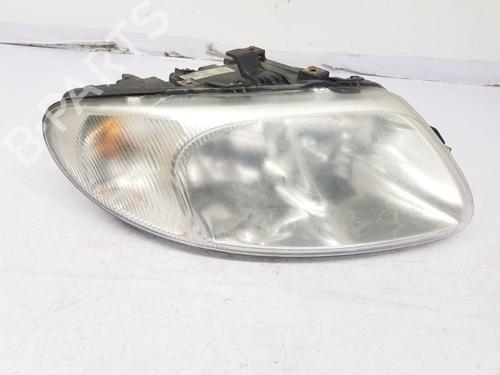 Used Right headlight CHRYSLER VOYAGER IV (RG, RS) 2.5 CRD (141 hp) 22965414