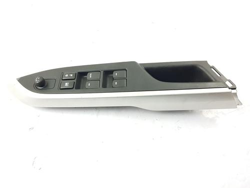 Right front window switch SUZUKI VITARA (LY) 1.6 (APK 416) | BP28307818I26 