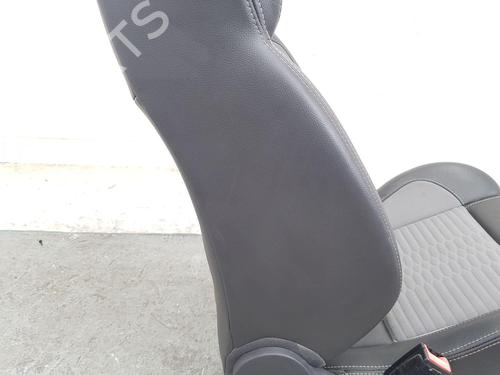 Right front seat FORD FIESTA VI (CB1, CCN) 1.6 ST | BP38311965C16 - Image 84