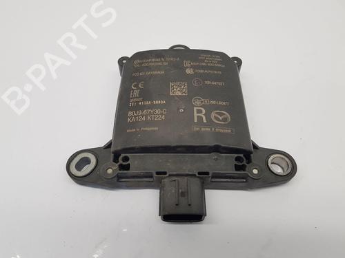 Used Electronic module Electronic module MAZDA CX-30 (DM) SKYACTIV-G M Hybrid (122 hp) 33186225 33186225