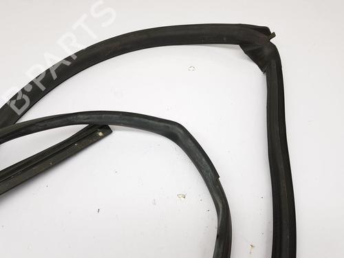 Rubber door seal AUDI R8 (4S3, 4SP) 5.2 FSI Plus quattro | BP22674047C142 