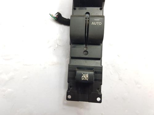 Right front window switch MAZDA 2 (DE_, DH_) 1.3 (DE3FS) | BP28175226I26 