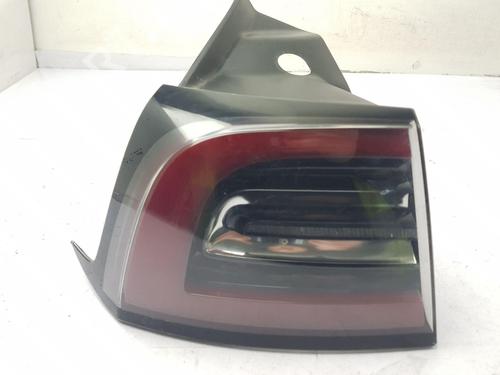 Left taillight TESLA MODEL 3 (5YJ3) EV AWD | BP33726485C34 - Image 2