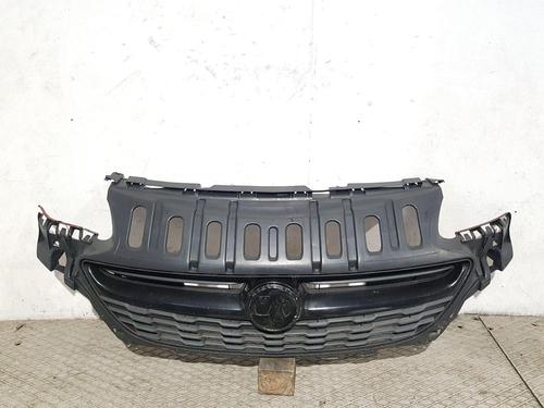 Used Grille VAUXHALL CORSA Mk IV (E) (X15) 1.2 (69 hp) 30264372