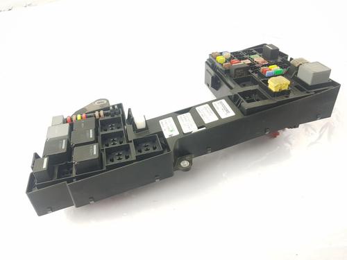 Fuse box JAGUAR XF I (X250) 2.2 D | BP27689370E1 