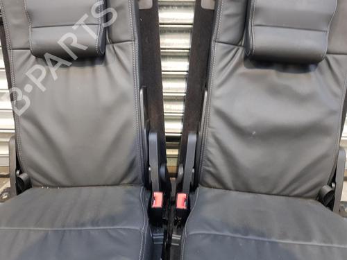 Rear seat LAND ROVER DISCOVERY IV (L319) 3.0 SDV6 4x4 | BP32198854C17