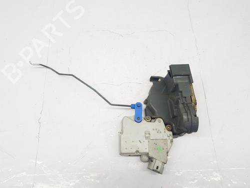 Used Front left lock NISSAN X-TRAIL I (T30) 2.2 dCi 4x4 (136 hp) 30290344