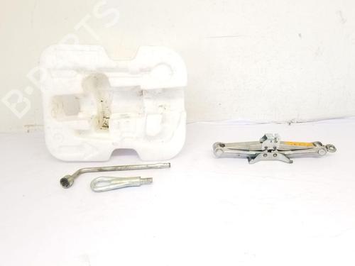 Used Jack Kit NISSAN MICRA IV (K13K, K13KK) 1.2 (80 hp) 28329646