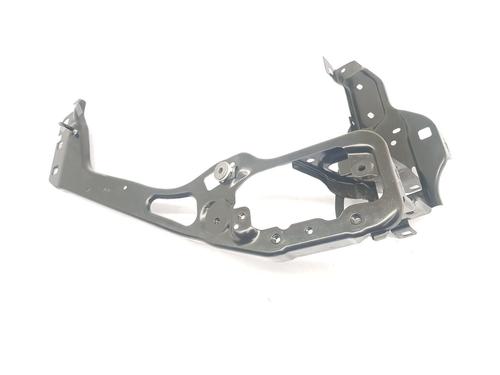 Used Left headlight support BMW 1 (F40) 118 i (140 hp) 29815897