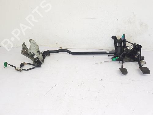 Used Pedal VAUXHALL VIVARO A Bus (X83) 2.0 CDTI (90 hp) 28413439
