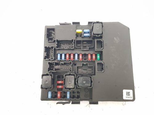 Used Fuse box NISSAN NV200 Van 1.5 dCi 90 (M20, M20N, M20M) (90 hp) 32003801