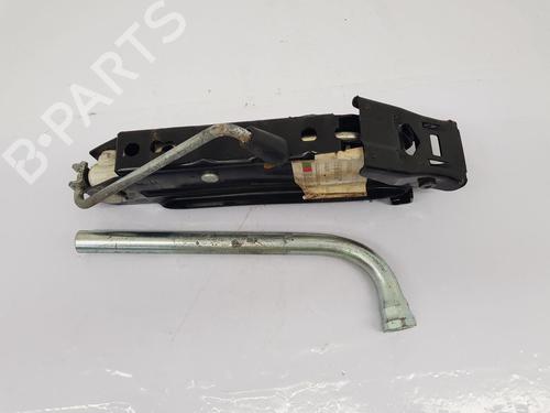 Reservehjul kit Reservehjul kit VW GOLF VII (5G1, BQ1, BE1, BE2) 2.0 GTD (184 hp) 34042681 34042681