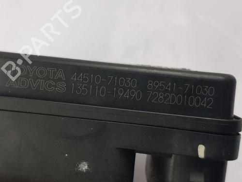 Abs pomp TOYOTA HILUX VII Pickup (_N1_, _N2_, _N3_) 2.5 D-4D 4WD (KUN25) | BP29737939M43