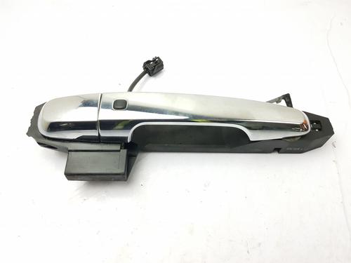 Puxador exterior frente esquerdo MITSUBISHI L200 / TRITON (KJ_, KK_, KL_) 2.2 DI-D 4WD (150 hp) 32398176